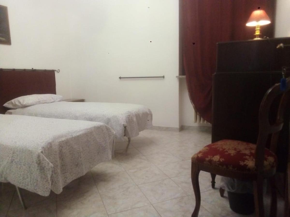 Appartamento La Casa Nel Bosco Rueglio ภายนอก รูปภาพ